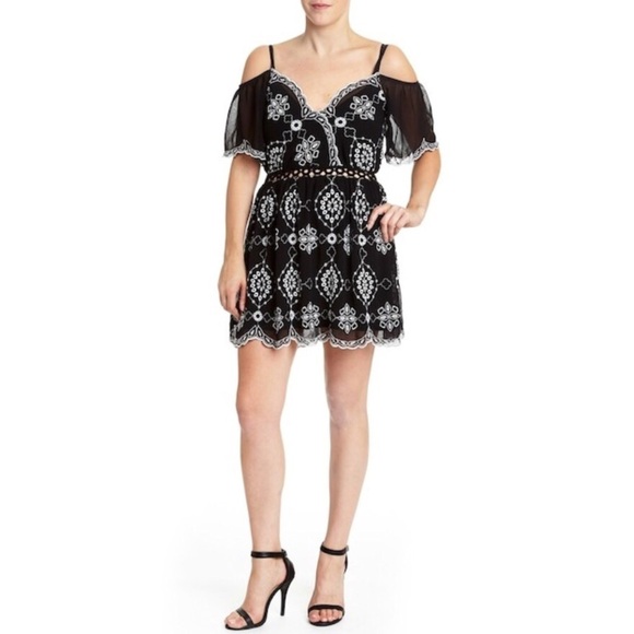 Romeo + Juliet Black Embroidered Cold Shoulder Dress - Picture 1 of 11